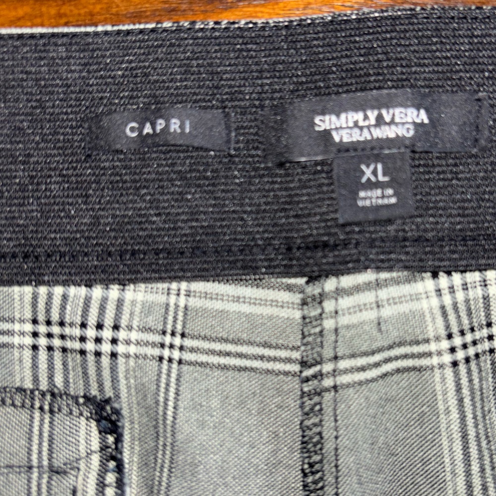 Simply Vera Vera Wang Black & White Plaid Cropped Pants - Picture 3 of 7